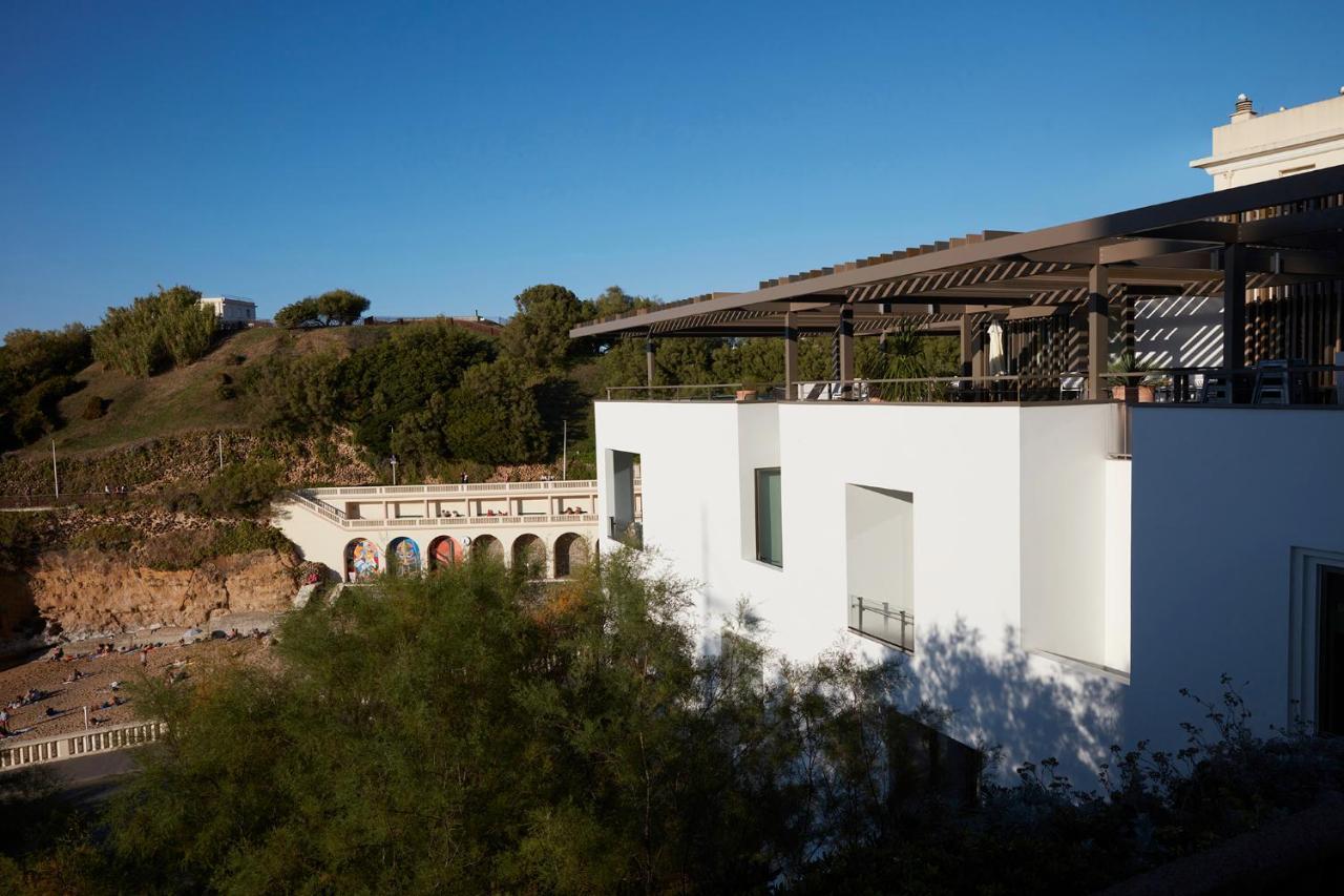 Hotel De La 4*